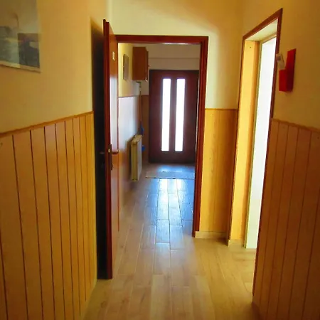 Two-bedroom In Pula Xi