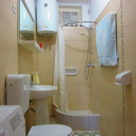 Two-bedroom In Pula Xi *