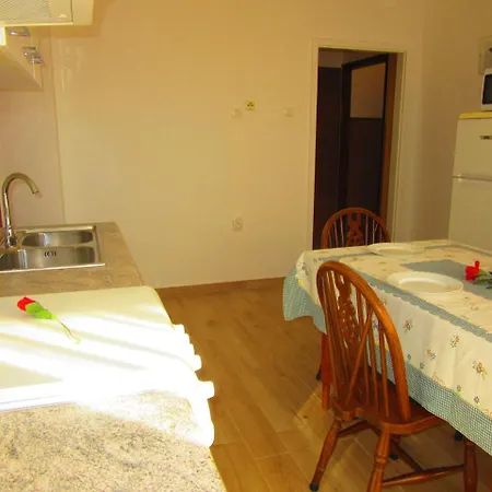 Two-bedroom In Pula Xi