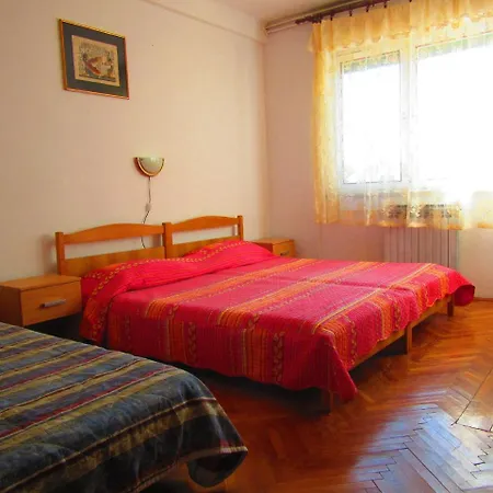 Apartment Two-bedroom In Pula Xi