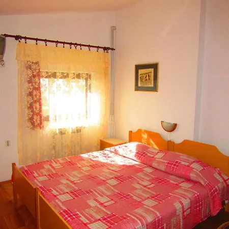 Apartment Two-bedroom In Pula Xi