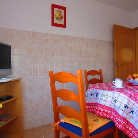 Two-bedroom In Pula Xi