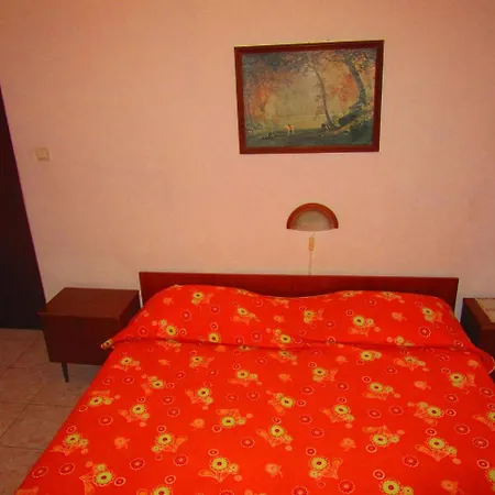 Two-bedroom In Pula Xi