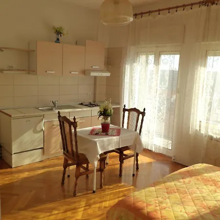 Apartment Two-bedroom In Pula Xi