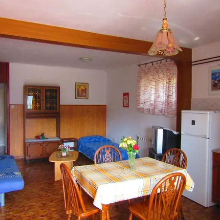 Two-bedroom In Pula Xi * Veruda