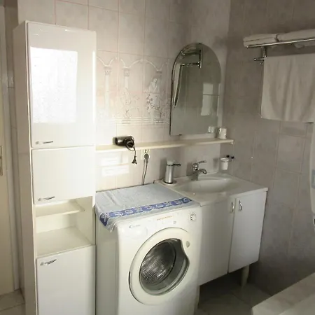 Two-bedroom In Pula Xi Apartment *