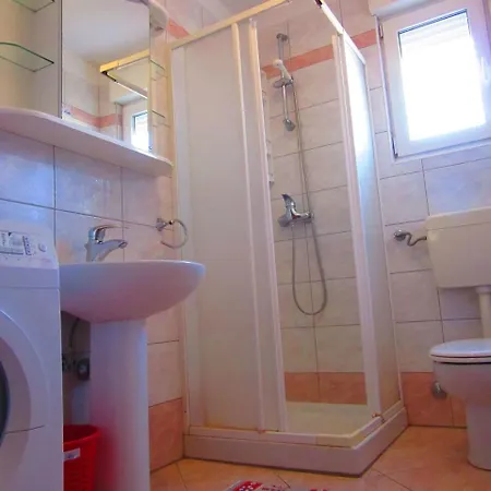 Two-bedroom In Pula Xi