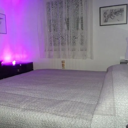 Apartment Two-bedroom In Pula Xi *