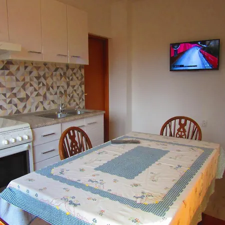 Two-bedroom In Xi Appartamento